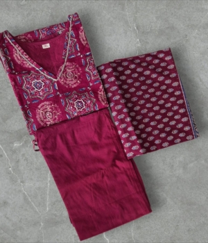 Maroon & Block Printed Cotton V-Neck Kurti set