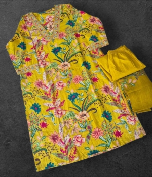 Cotton Marigold V-Neck Floral Print Straight Kurti Set