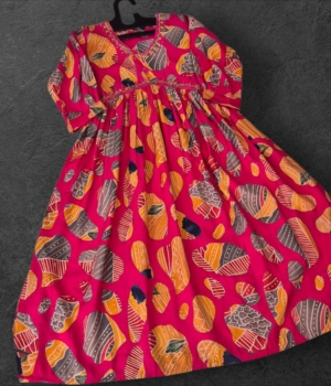 Fuchsia Leaf Motif Rayon Umbrella Kurti