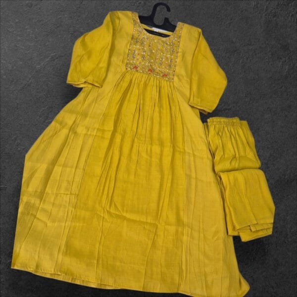 Mul Mul Chanderi Kurti Set