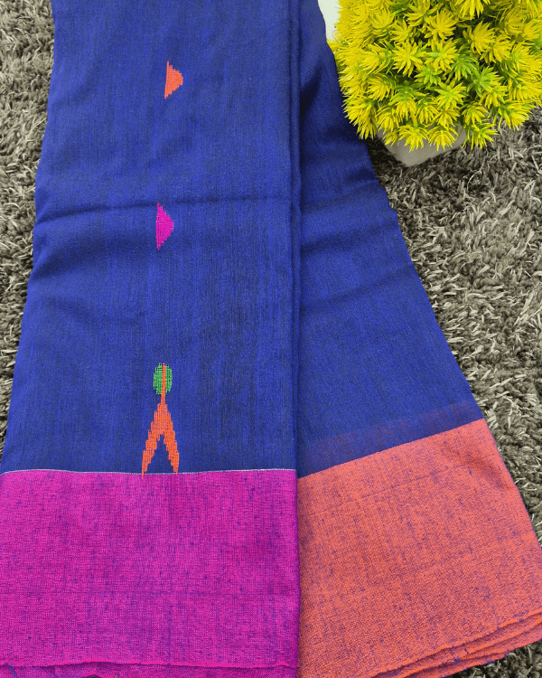 Soft Khadi Saree with Classic Handwoven Texture - Image 2